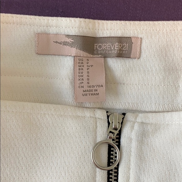 Forever 21 white skirt - Picture 2 of 3